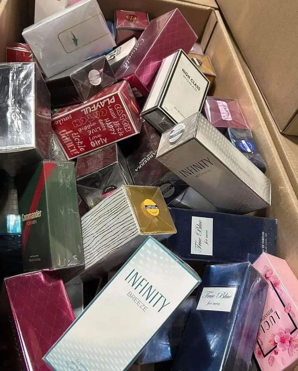 WhatsApp-Image-2024-08-31-at-18.07.04.jpeg Perfume Liquidation Pallet ( 200 authentic unisex perfumes per pallet) - Image 1
