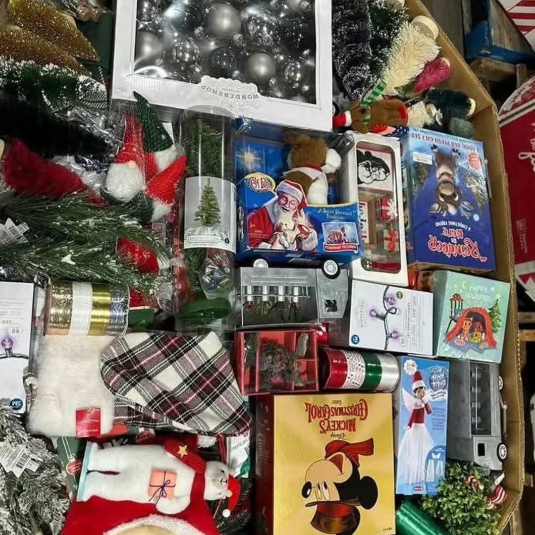 WhatsApp Image 2026-05-17 at 5.44.53 AM CHRISTMAS ACCESSORIES PALLETS 🎄🎅 - Image 1